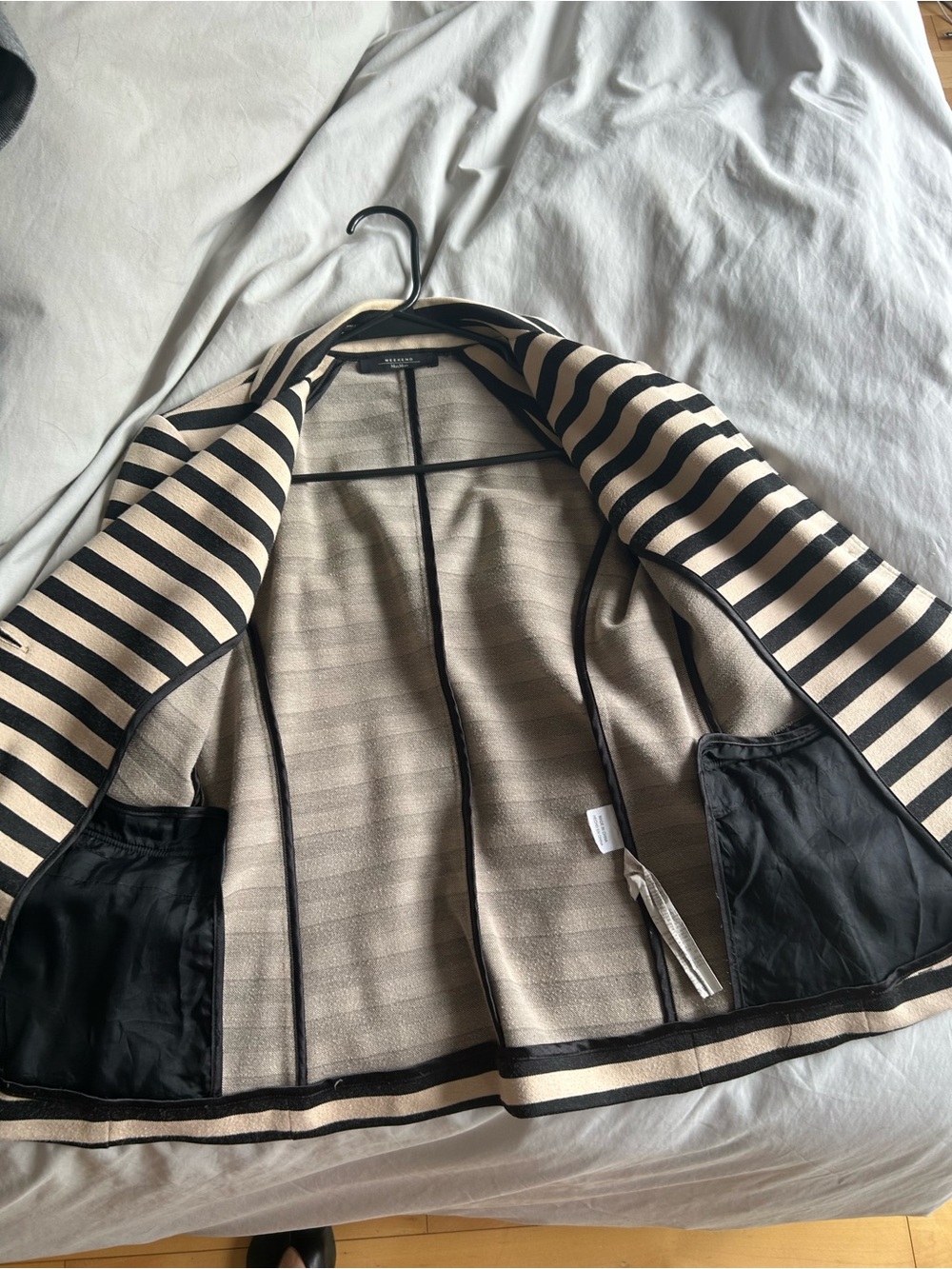 MaxMara Black and Cream Striped Tailored Blazer SMALL - Picture 10 of 12